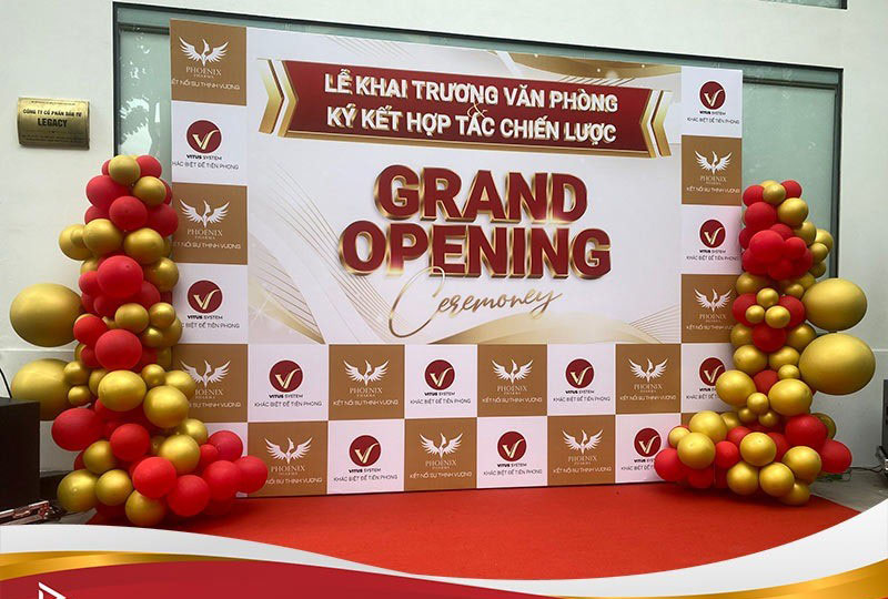 Backdrop với hình ảnh sản phẩm hoặc logo của tài trợ (nguồn inetrnet)