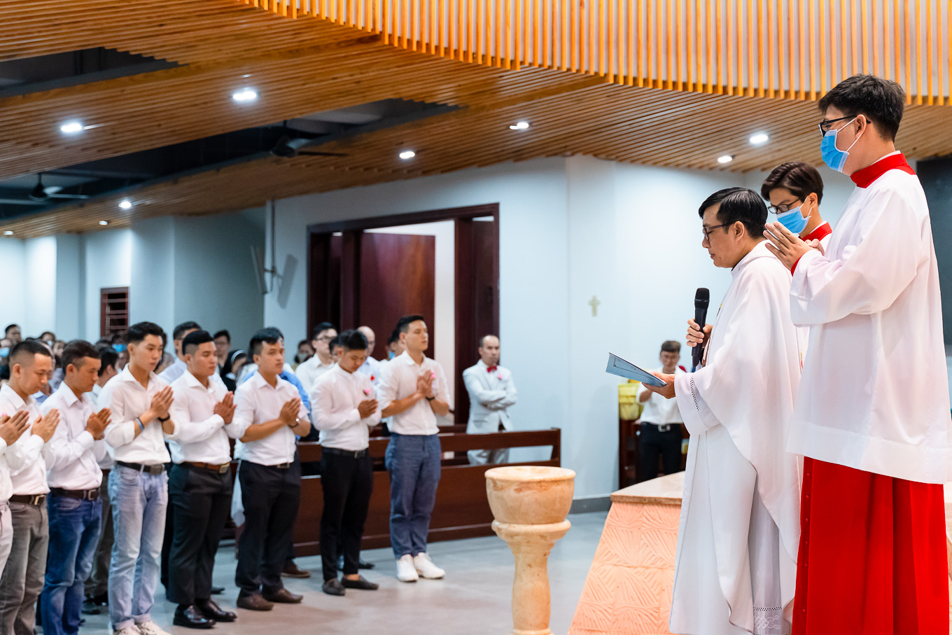 Thủ tục tổ chức  Thánh Lễ Hôn Phối là gì?
