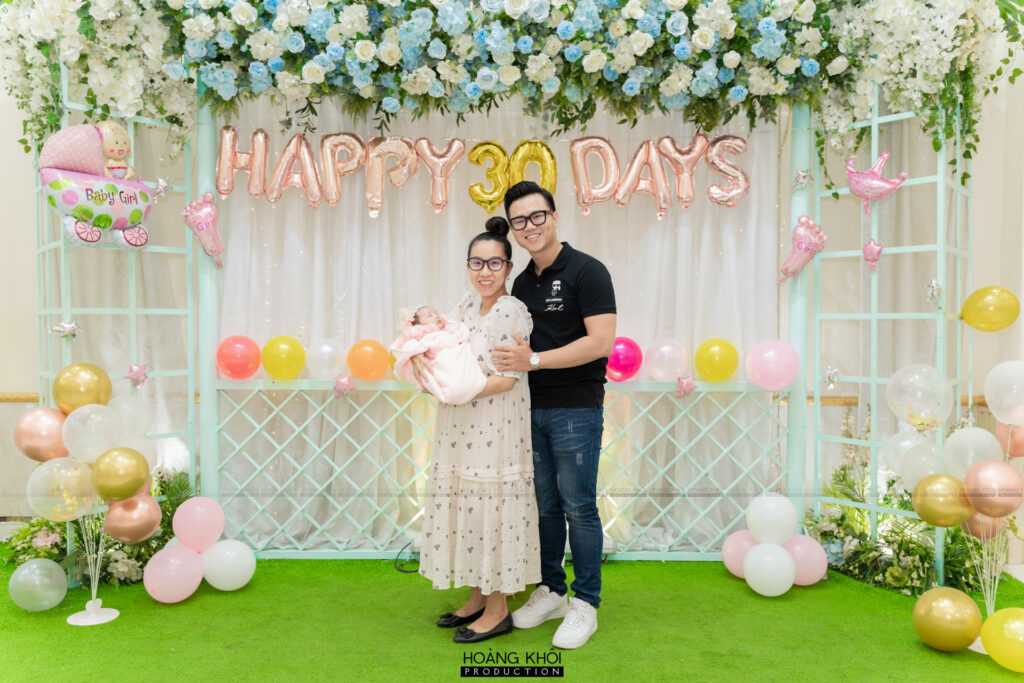 Bộ ảnh chụp lễ đầy tháng tại nhà hàng the valentine quận Bình Tân