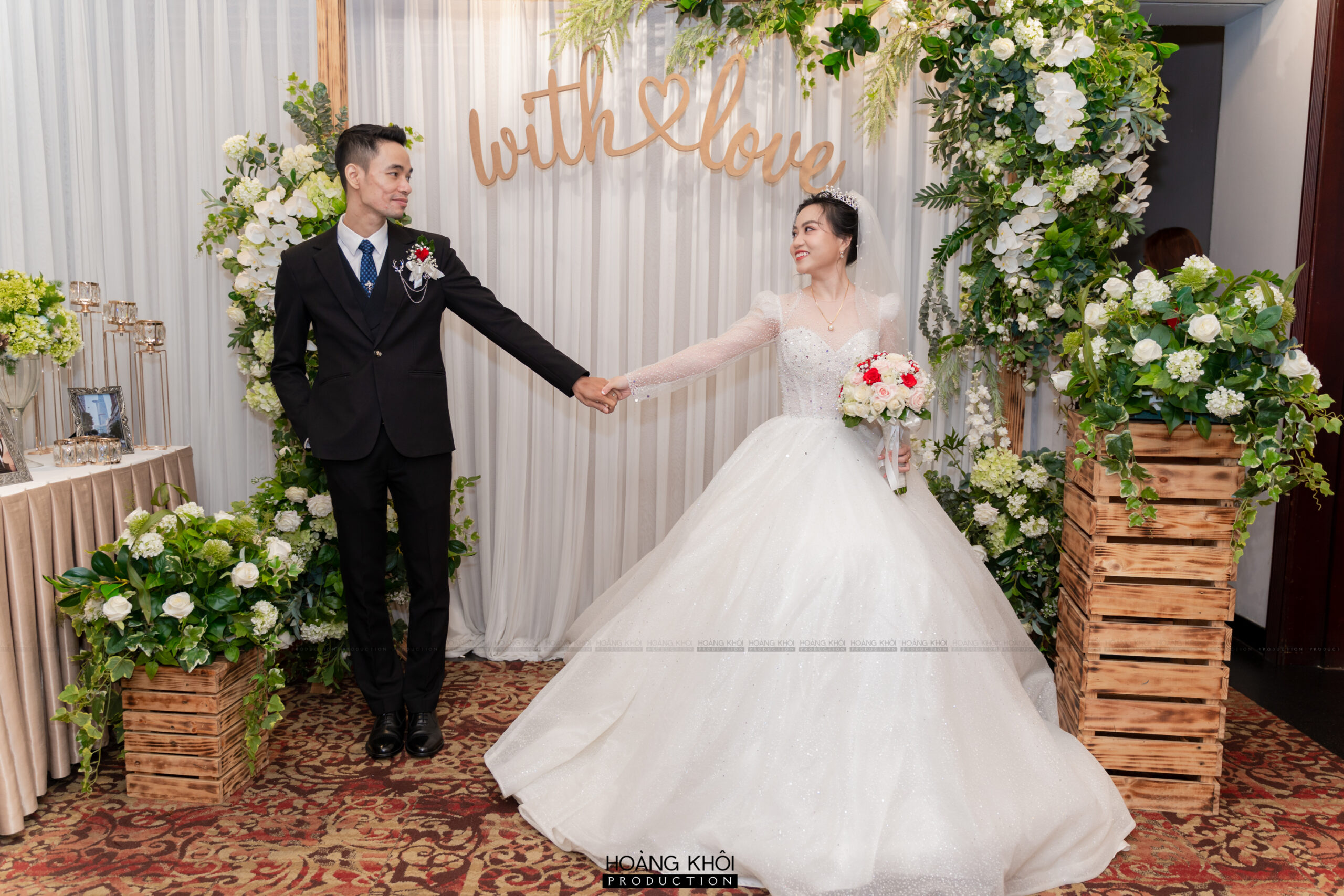Chụp ảnh lễ báo hỷ tại Phước Kiển, huyện Nhà Bè