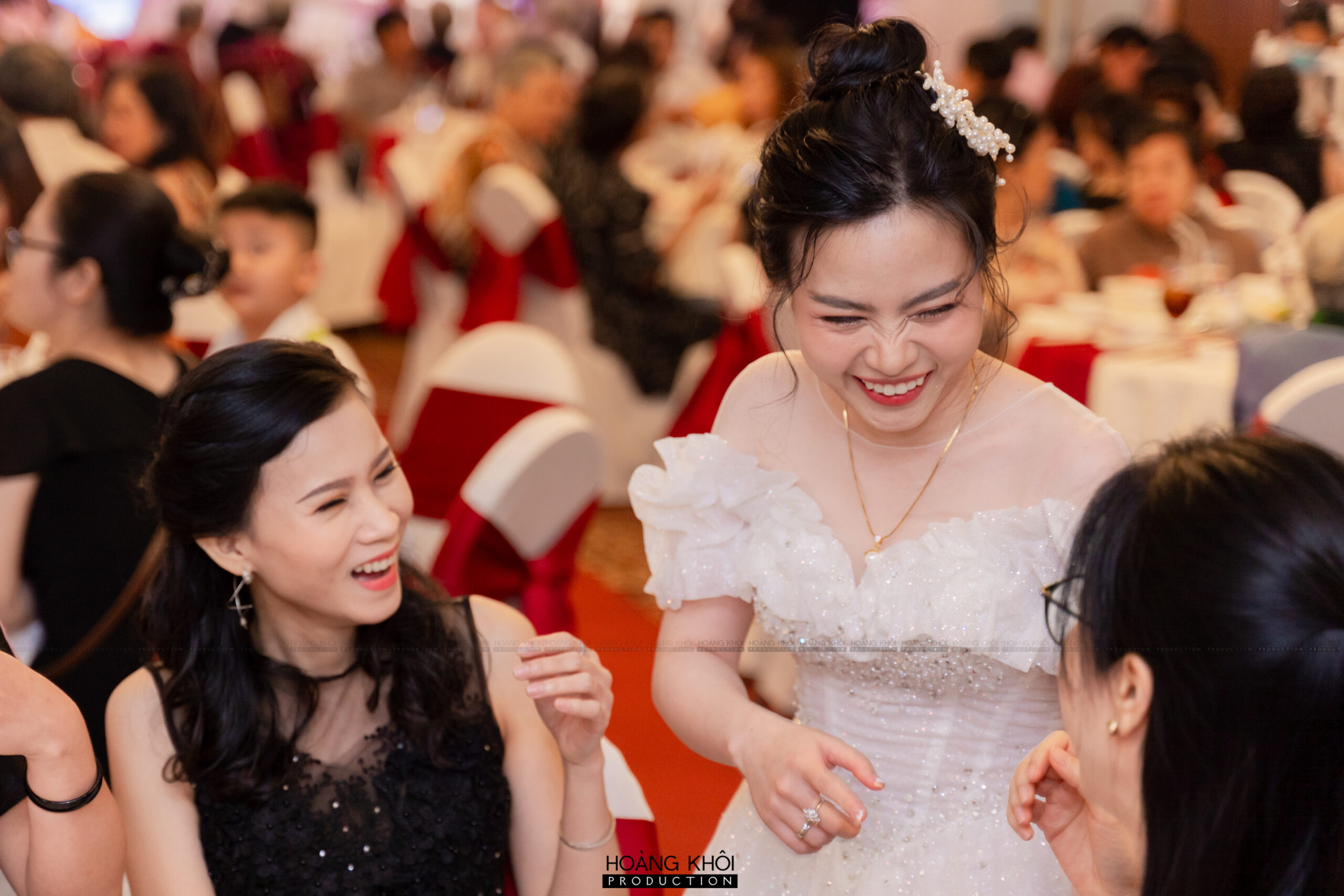 Chụp ảnh lễ báo hỷ tại Phước Kiển, huyện Nhà Bè