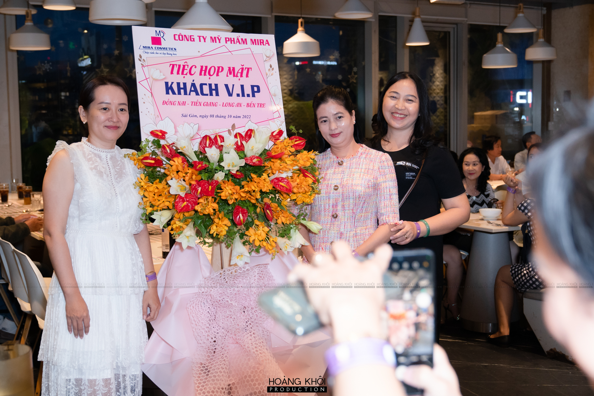 Ảnh đãi tiệc khách hàng tại Hoàng Yến Buffet Premier Saigon Centre