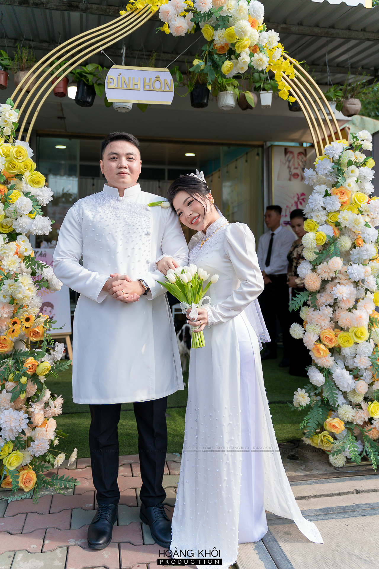 Dịch vụ chụp ảnh phóng sự lễ đính hôn tại Quận Bình Tân